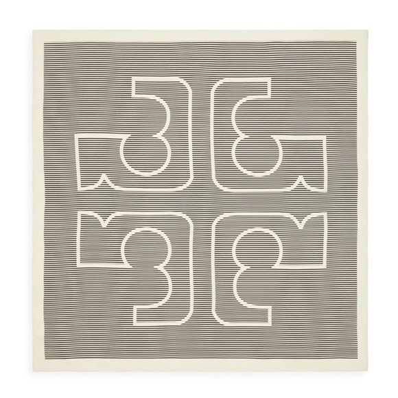 JUST IN TORY BURCH SILK SCARF PRICE FIRM - Picture 5 of 9